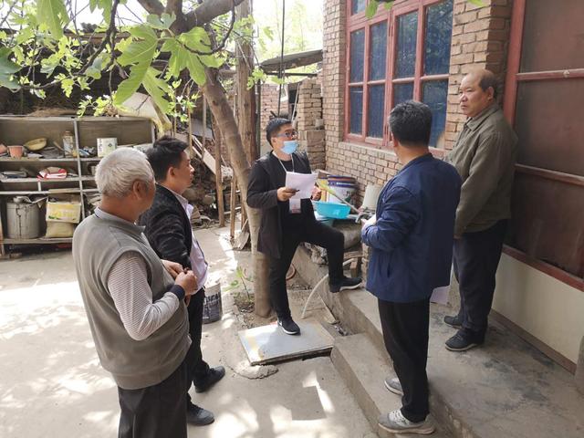 渭南市水务局深入杏林镇排查贫困户饮水安全