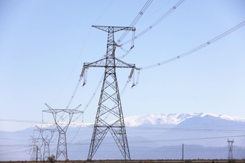 750千伏电网首次延伸到新疆博州地区