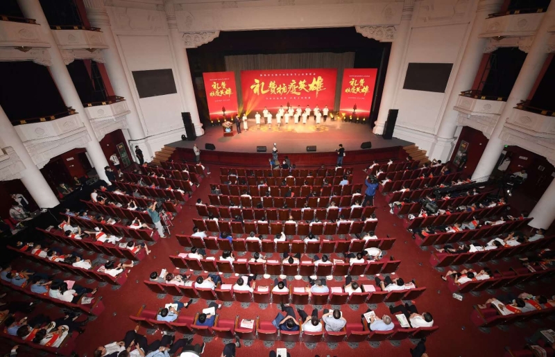 陕西举行庆祝中国医师节活动 300名医务工作者和12支团队受表彰