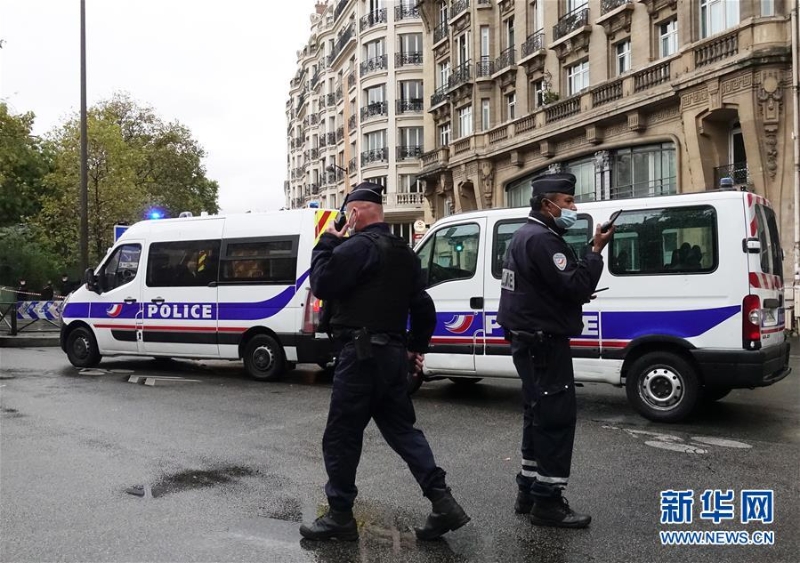 （国际）（2）巴黎发生持刀伤人事件 至少2人受伤
