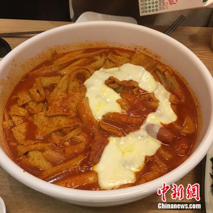 辣炒年糕当选韩国最能“给予慰藉的饮食” 炸鸡排第二