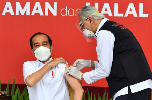 这个国家总统接种中国疫苗还在全国直播 网友：有眼光