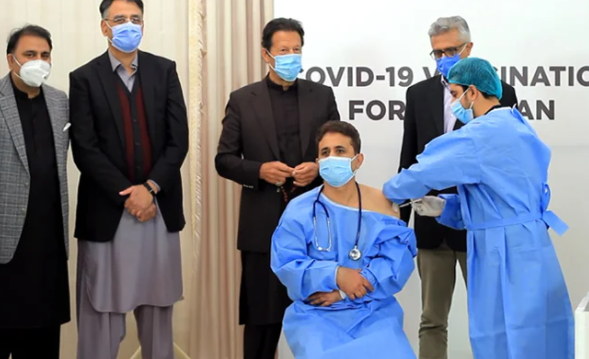 巴基斯坦启动新冠疫苗接种 总理出席仪式感谢中国