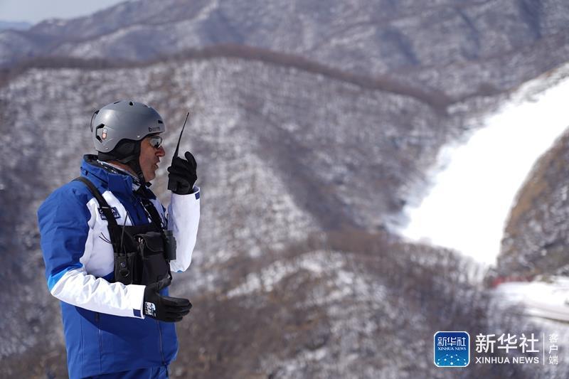 走近冬奥|从0到1的跨越：意大利籍教练见证中国残疾人高山滑雪项目发展