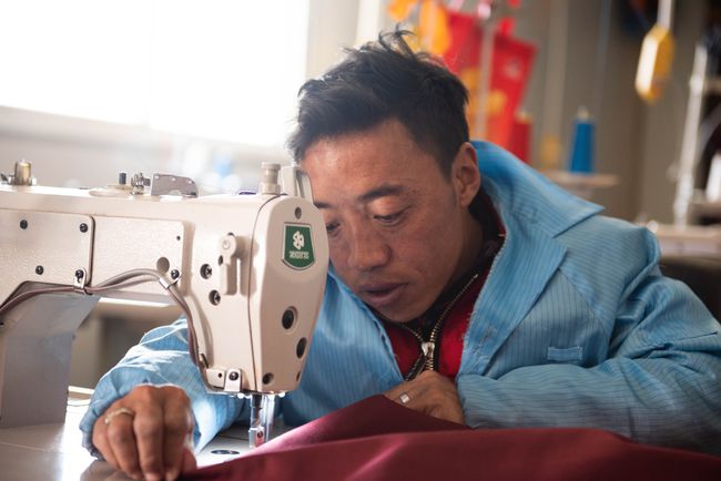 “西藏梦工厂”——编织出余缺的羽翼