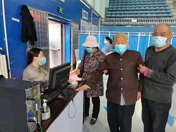 天津滨城：99岁老人成功接种新冠病毒疫苗 18岁以上人口疫苗接种率已达91.8%