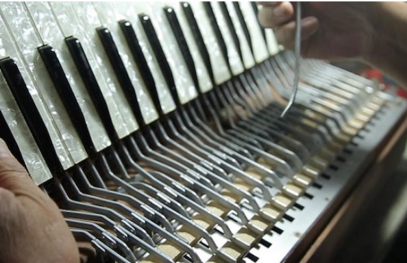 视频｜匠人文化 | 探访上海最后的手风琴工厂