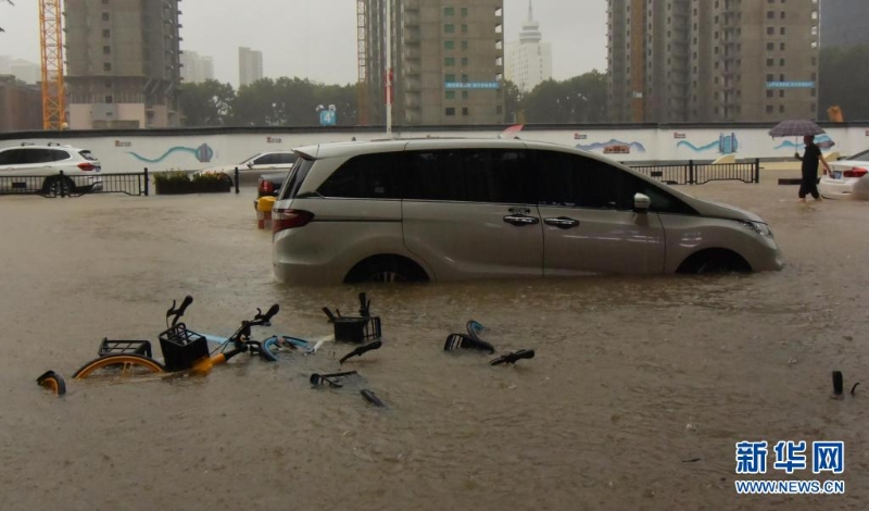 郑州遭遇历史最强降雨已致12人死亡 河南多地发生区域性严重洪涝灾害