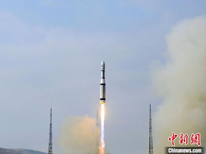 可持续发展科学卫星1号(SDGSAT-1)成功发射升空。　刘宇飞 摄