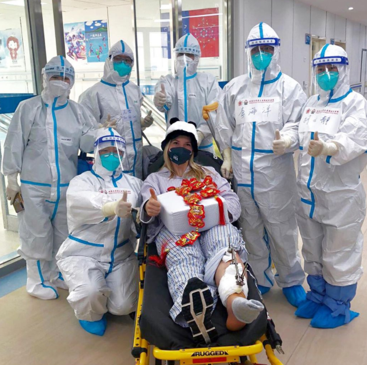 美国滑雪运动员比赛意外受伤住院 出院时发推感谢中国医护人员