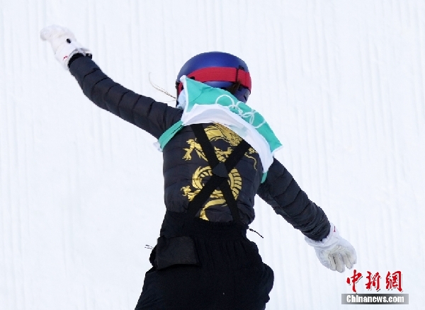 酷！国风北京冬奥会运动员“战服”掀起“中国风”