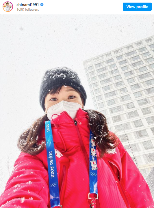 日本运动员中文致谢北京冬奥志愿者：感谢在清晨酷寒中铲雪