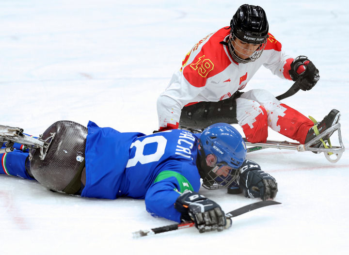 北京冬残奥会|意大利运动员：四年后，期待更多残疾青年参与冰球运动