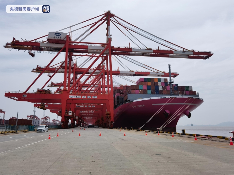 上海全力保障港口运转通畅 集装箱吞吐量同比增长8.14%