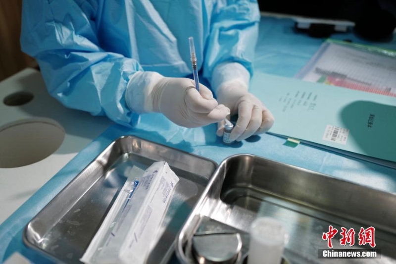 浙江杭州：奥密克戎变异株新冠病毒灭活疫苗临床试验启动