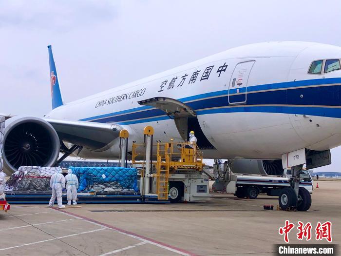 （上海战疫录）“沪”动进行时：航空物流稳中向好 力保产业链供应链稳定