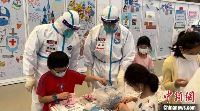 上海：“云端”展现端午节文化内涵 医护方舱带患者领略中药香