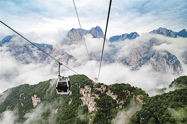 华山免门票一个月 旅游收入超亿元 “华山模式”给西安旅游的启示