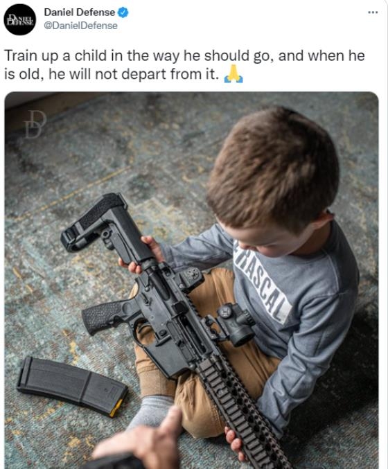 美国警方要给3所小学配突击步枪 专家批：让枪支远离儿童才是正道