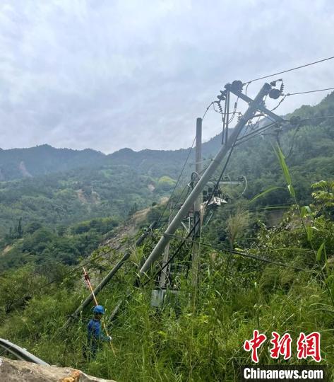 四川泸定6.8级地震：震区34184户用户恢复供电抢险仍在持续