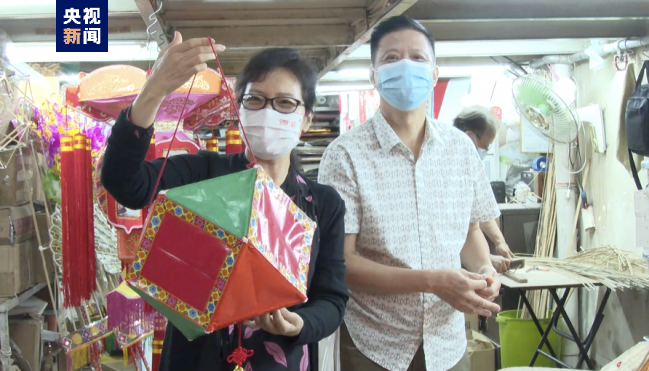 中秋佳节临近 一起体验以香港传统“扎作技艺”做花灯
