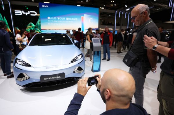 日媒：先进技术赋优势 中国电动汽车巴黎车展强势登场