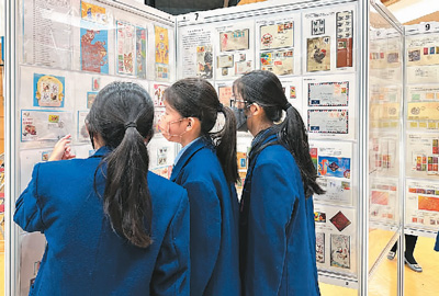 中国集邮文化香港校园展举办—— “以小小邮票作为认识国家的起点”
