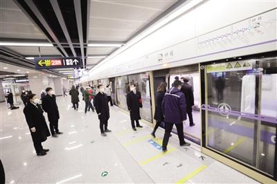 地铁6号线二期开通运营 西安地铁运营总里程已达到279公里