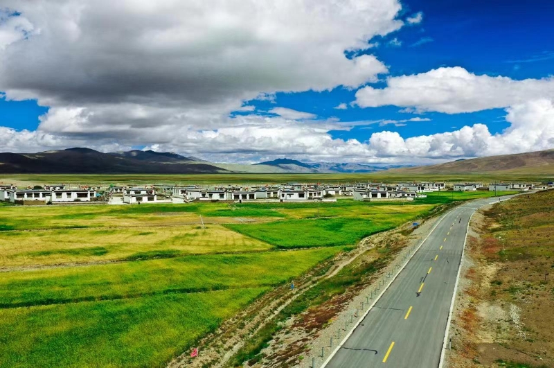 西藏全区乡镇和行政村通畅率分别达到95% 78.76%