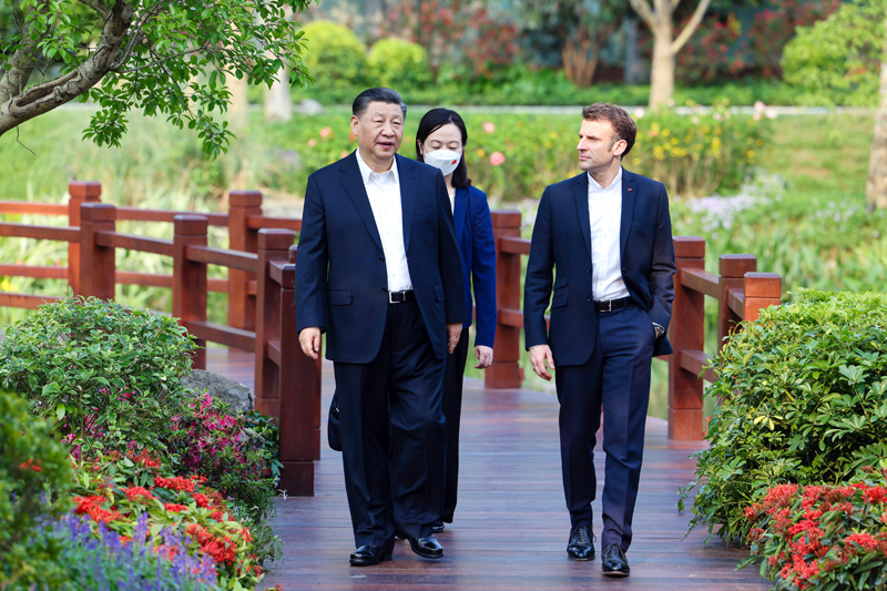 习近平同法国总统在广州非正式会晤
