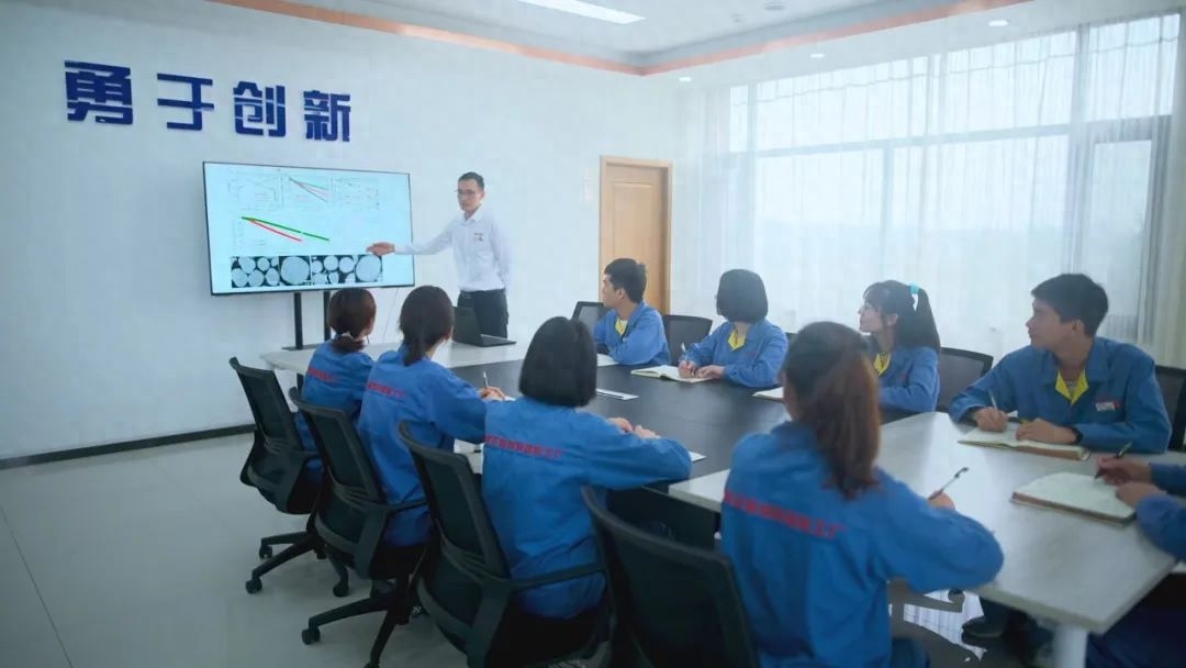 陕西红马科技有限公司新能源材料研究院荣获“梦桃式班组”称号（图）
